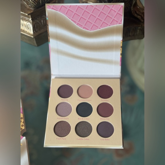 ✨✨Breakfast In Bed Eyeshadow Palette ✨✨ - Picture 10 of 10